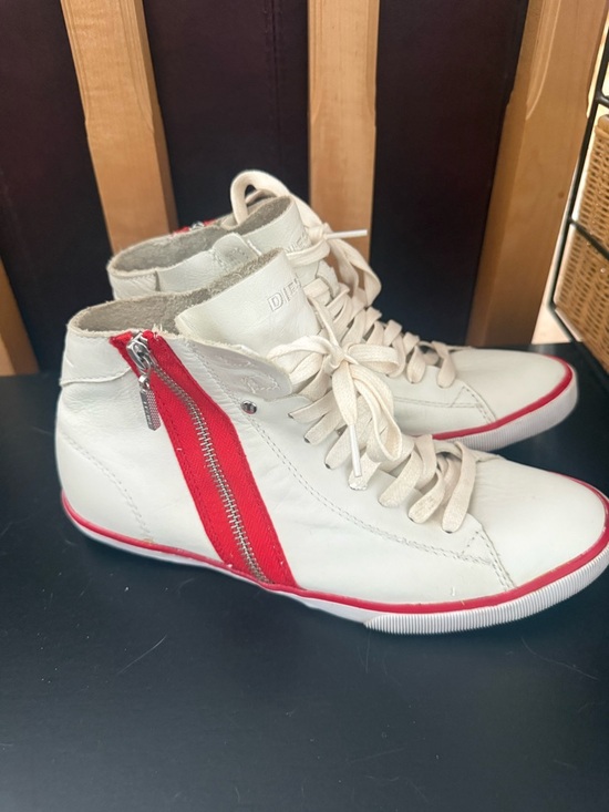 Diesel Shoes - Diesel White High-Top Sneakers with Red Zipper Detail “Beach Pit” Leather